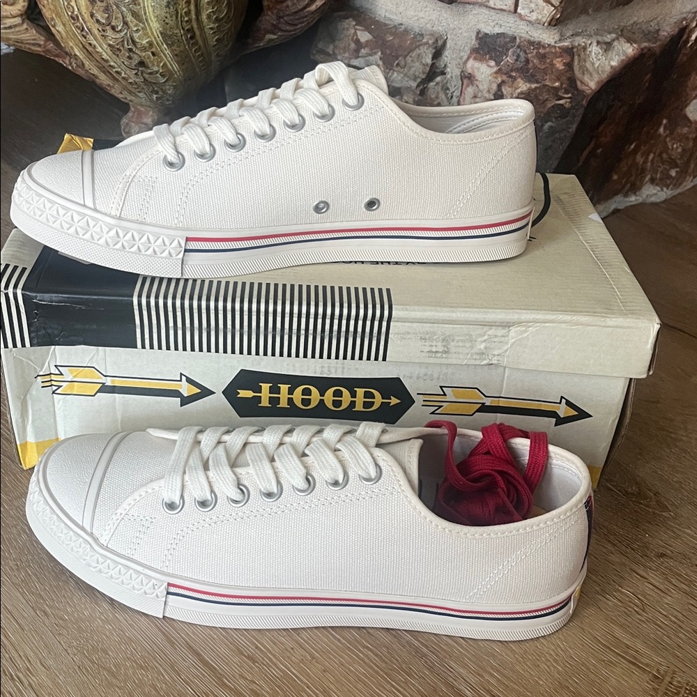 Mitchell & Ness White Canvas Athletic Shoes OG’s Hood Rocket Sneakers